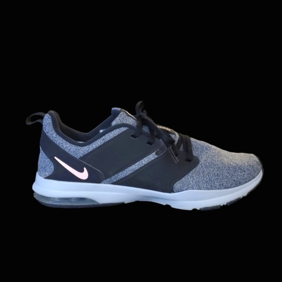 NIKE Women's Air Training Shoe - Picture 4 of 11